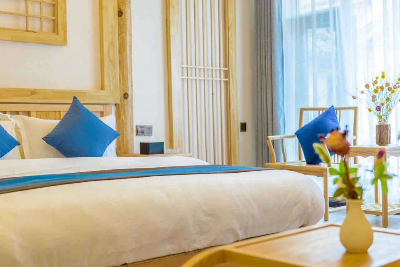 Peer & Forever Guest House Лицзян Экстерьер фото