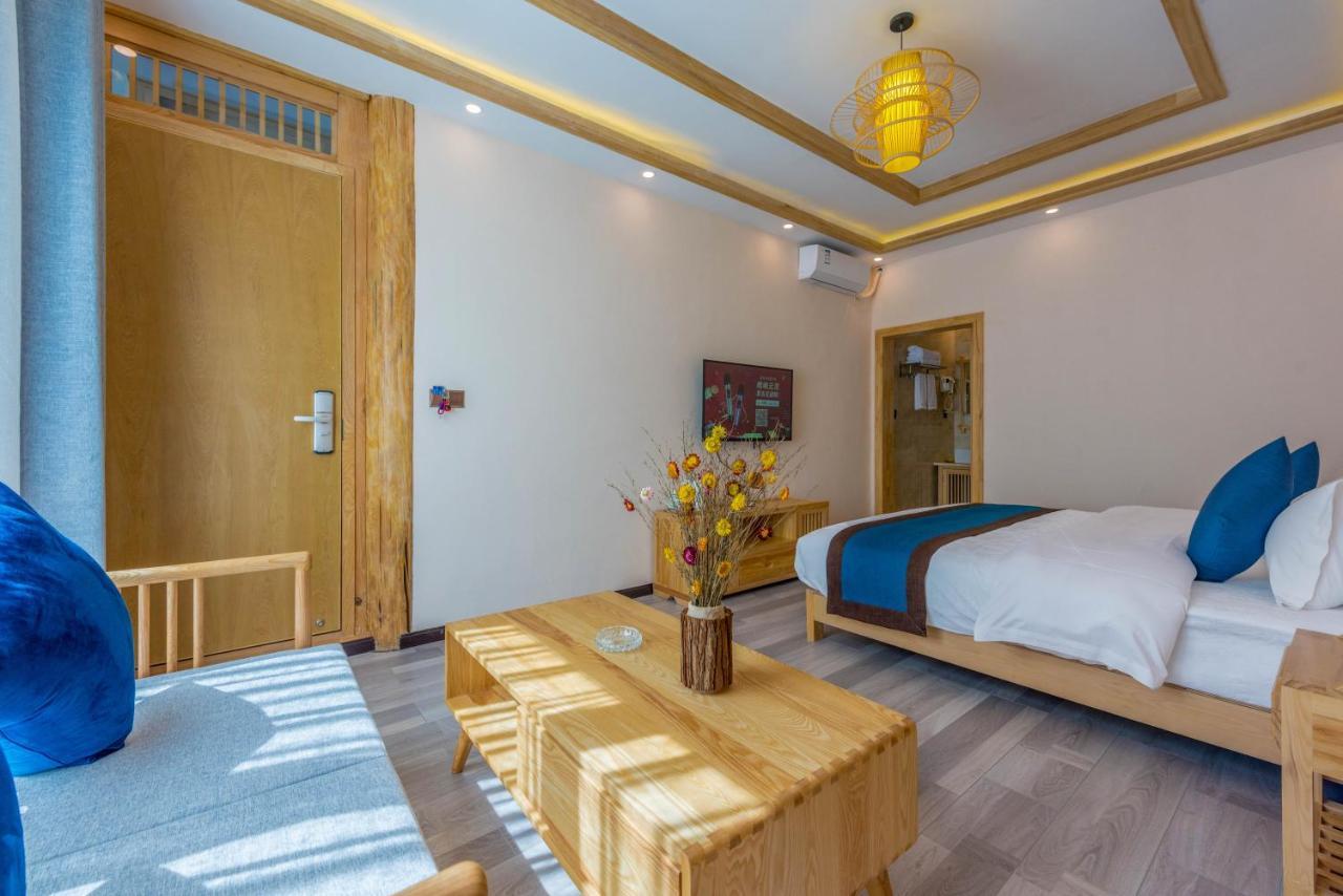 Peer & Forever Guest House Лицзян Экстерьер фото